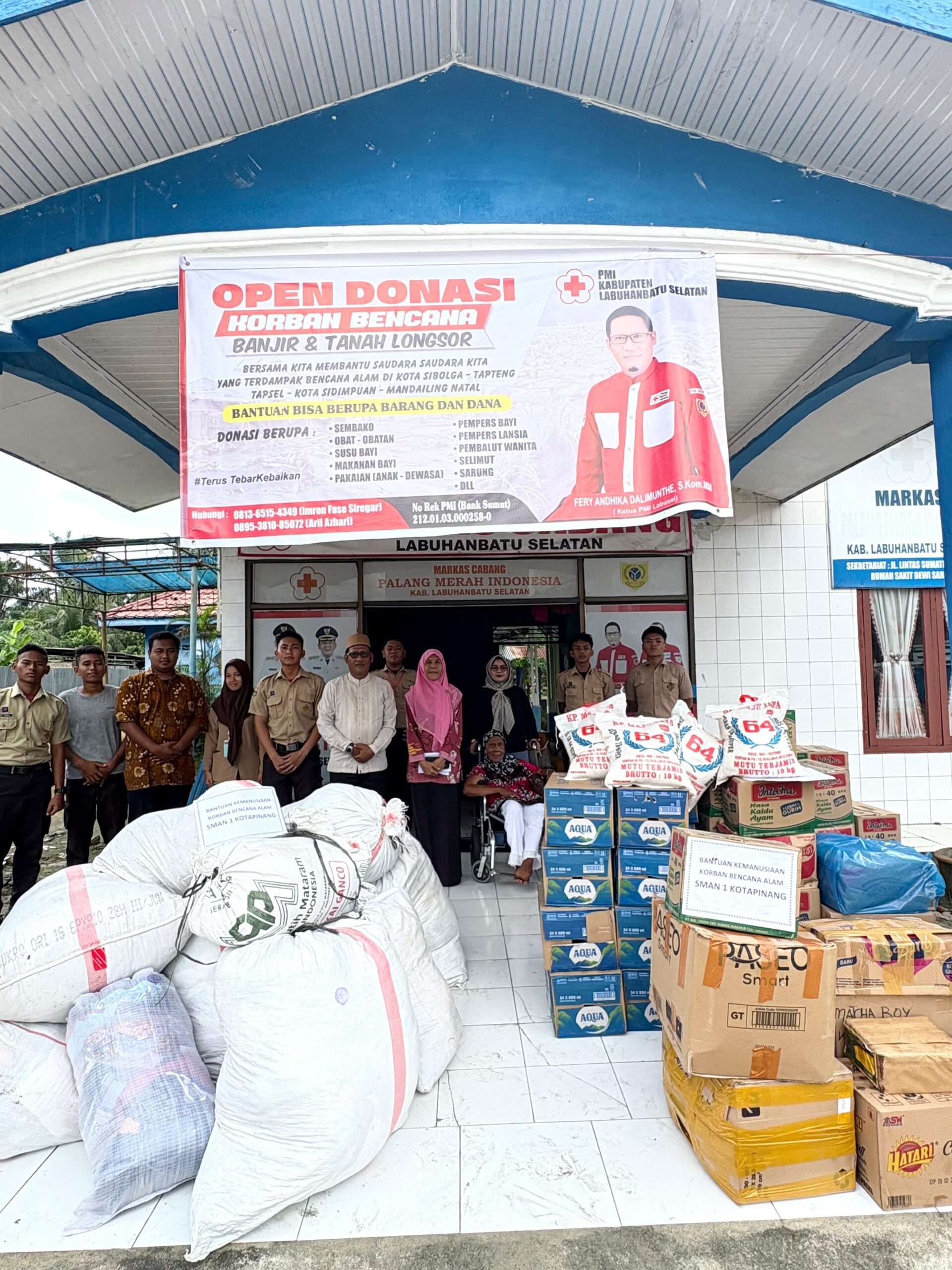 PMI Labusel Terima Donasi untuk Korban Longsor dan Banjir Sumut dari Sukarelawan SMAN I Kotapinang