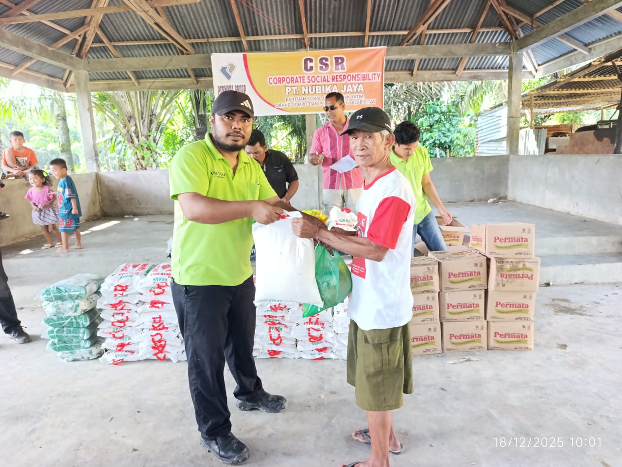 Jelang NATARU, Permata Hijau Group Berikan CSR ke Masyarakat Sekitar