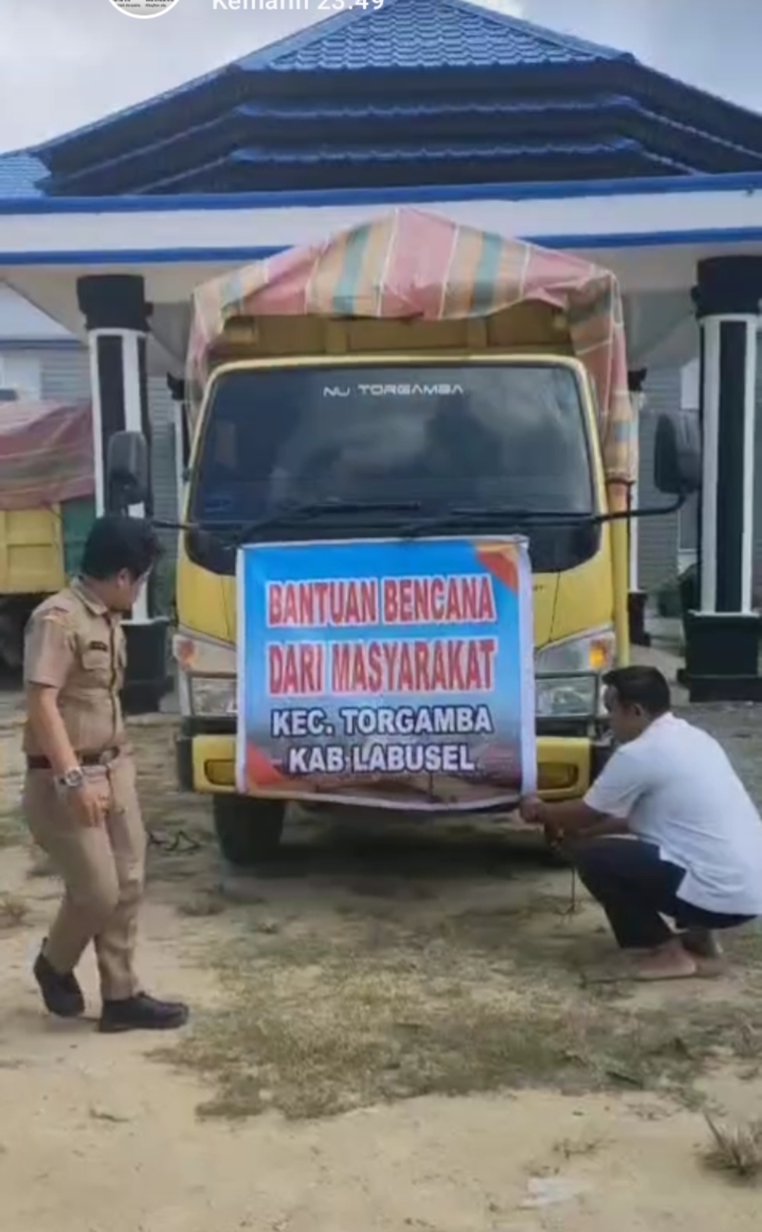 Polsek Torgamba Kirimkan Paket Bantuan Sembako dan Pakaian Masyarakat Torgamba ke Korban Bencana Alam Tapanuli